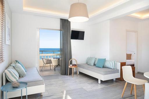 ستالوس Tropicana Beach Resort المظهر الخارجي الصورة